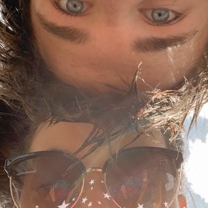 Meet your Posher, Mallory